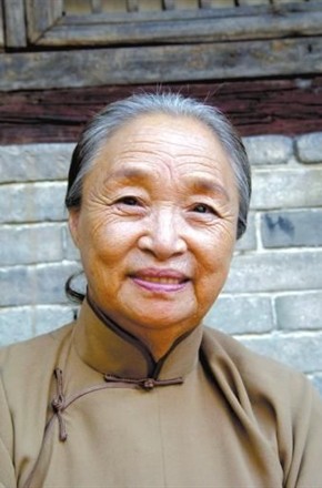 柏青头像