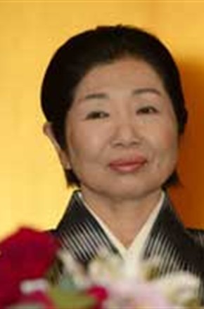 泉品子头像