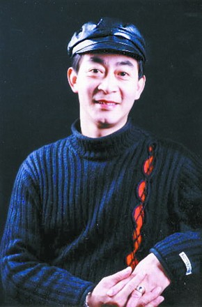 六小龄童头像
