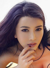 龚玥菲头像