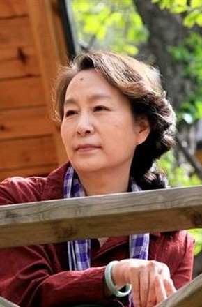 奚美娟头像