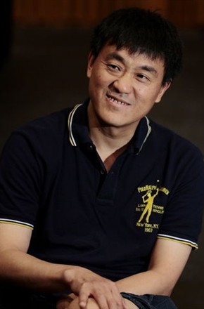 何冰头像