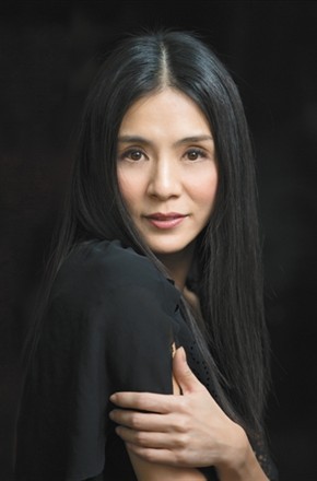 杨采妮头像