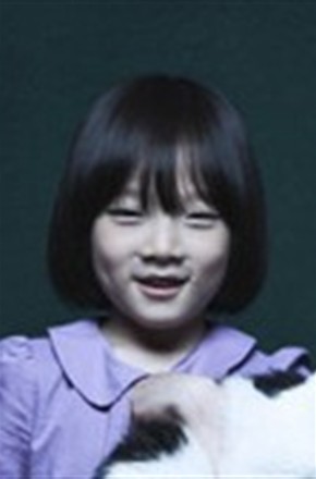 金艺纶头像