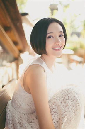 李依玲头像