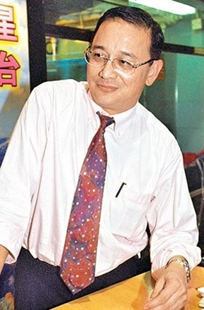 曹查理头像