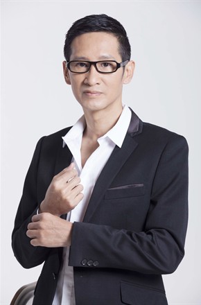 王劲松头像