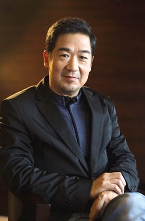 张国立头像