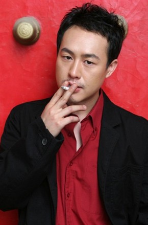 张颂文头像
