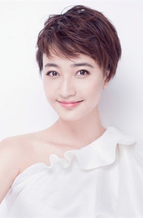 阎娜头像