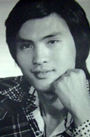 顾冠忠头像