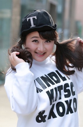 臧洪娜头像
