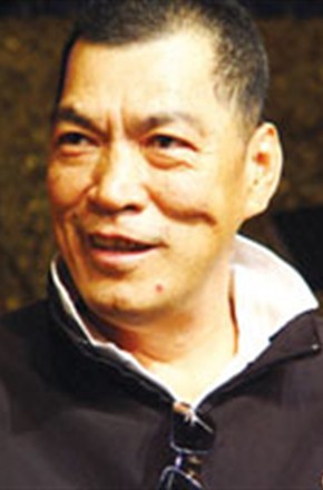 成奎安头像