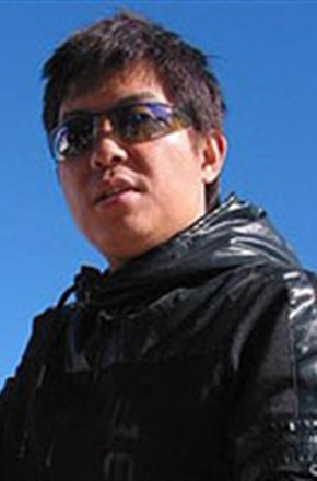 曾国城头像