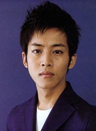 松坂桃李头像
