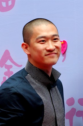 曹云金头像