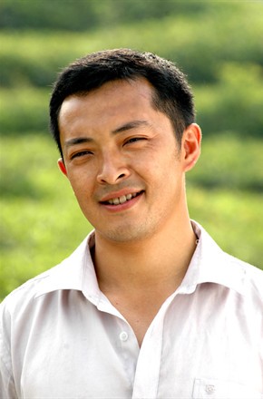 富大龙头像