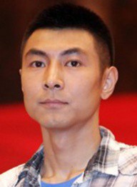 穆佳男头像